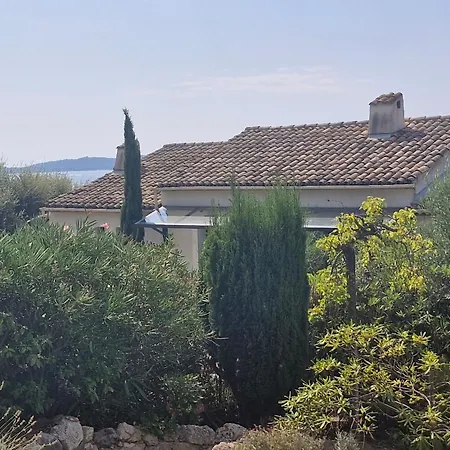 Mazet 75m² Avec Piscine, Jardin, Wifi A 400m De La - - Fr-1-780-15 בית נופש סן-מקסים