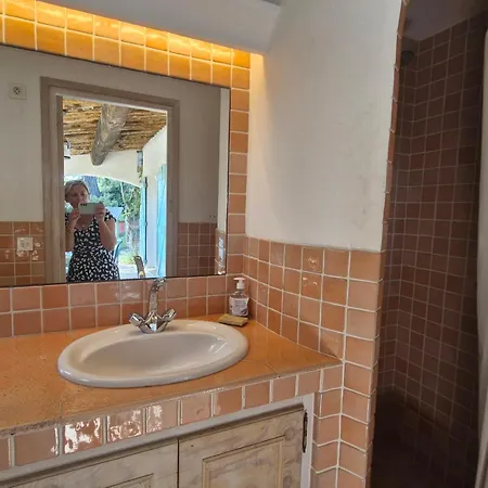 Holiday home Mazet 3/4 Pieces Avec Piscine Et Wifi A 400m De La - - Fr-1-780-15