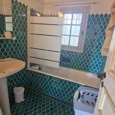 Holiday home Mazet 3/4 Pieces Avec Piscine Et Wifi A 400m De La - - Fr-1-780-15 *