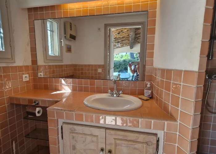 Mazet 3/4 Pieces Avec Piscine Et Wifi A 400m De La - - Fr-1-780-15 * Sainte-Maxime