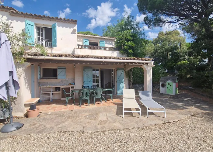 Сasa de vacaciones Mazet 3/4 Pieces Avec Piscine Et Wifi A 400m De La - - Fr-1-780-15 Sainte-Maxime